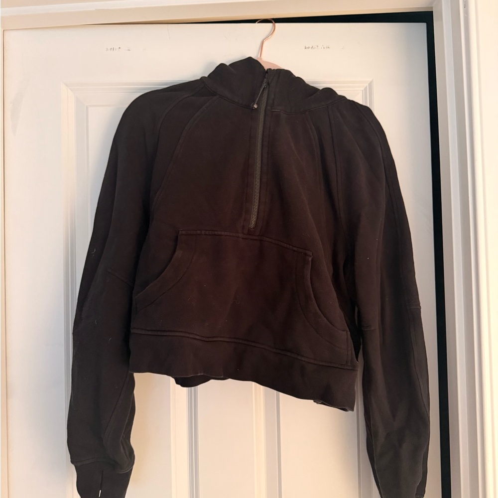 Cropped LULULEMON Half-Zip Hoodie in Dark Brown